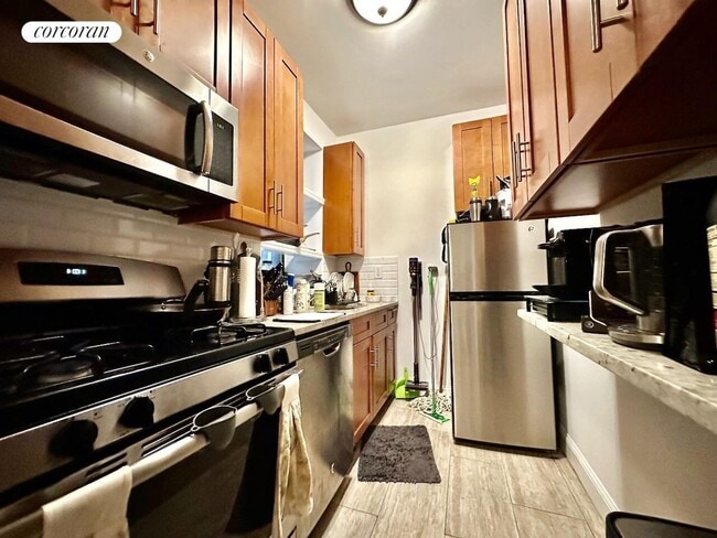 938 Amsterdam Ave