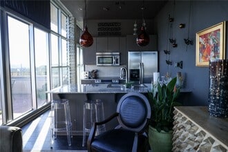 609 W Dickson St in Fayetteville, AR - Building Photo - Building Photo