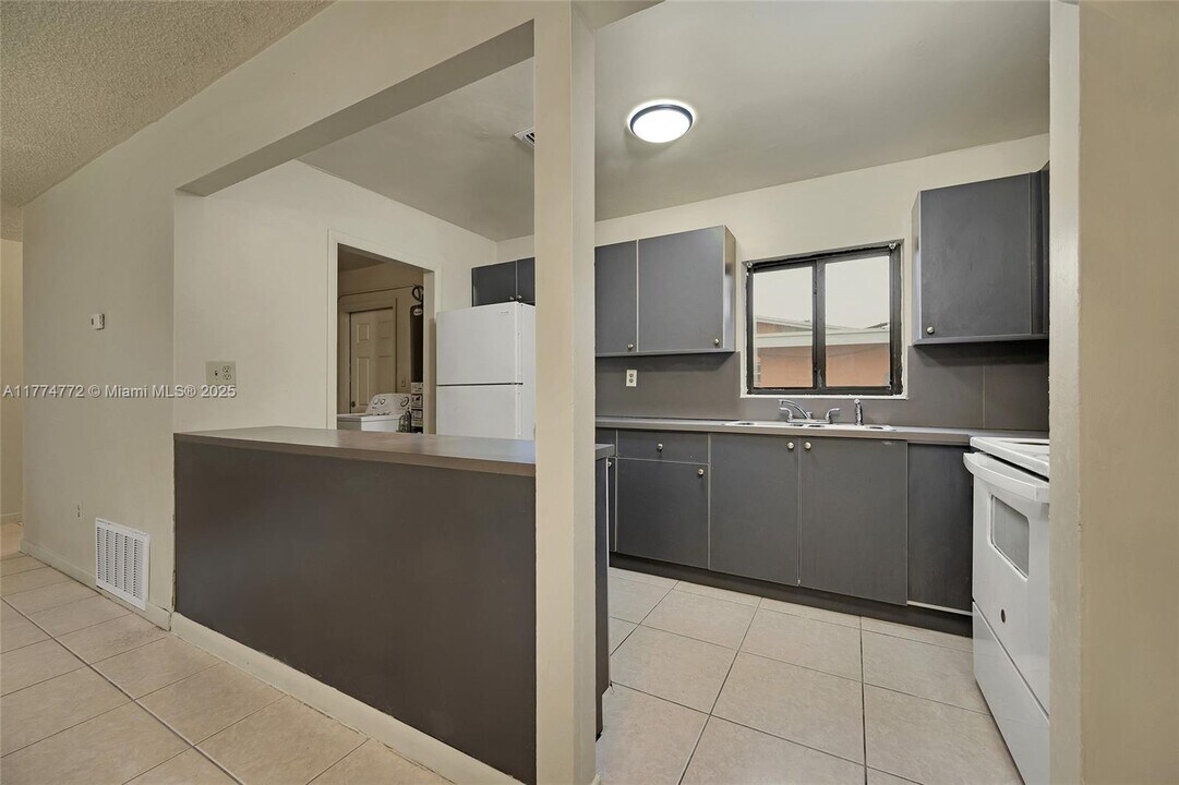 18546 NW 22nd Ave, Unit 0 in Miami Gardens, FL - Building Photo