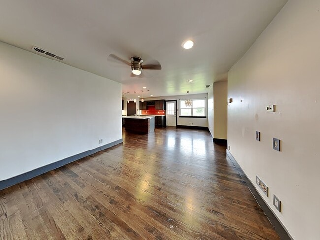 2307 Cardinal Ln in Garland, TX - Foto de edificio - Building Photo