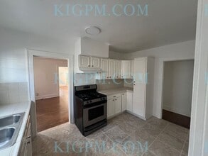 1283 Queen Anne Pl, Unit Unit 1 in Los Angeles, CA - Building Photo - Building Photo