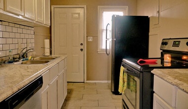 3428 Charlotte, Unit Apt 1 in Kansas City, MO - Building Photo - Building Photo