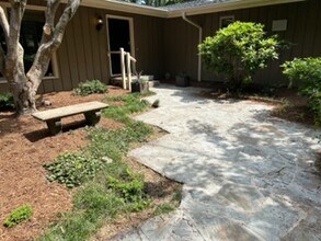 66 Whispering Pines Dr in Signal Mountain, TN - Foto de edificio - Building Photo