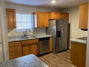 654 Abbie Ct in Jackson, MO - Building Photo - Building Photo