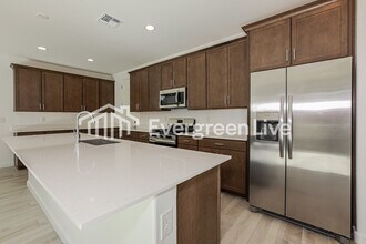 10135 E Ulysses Ave in Mesa, AZ - Building Photo - Building Photo