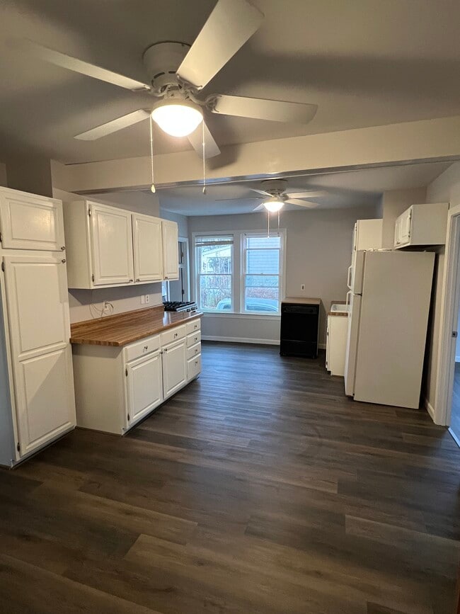 45 Middle St, Unit #1 in Leominster, MA - Building Photo - Building Photo