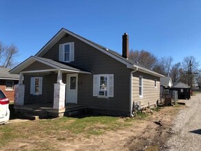 321 Hege Ave in Columbus, IN - Building Photo - Building Photo