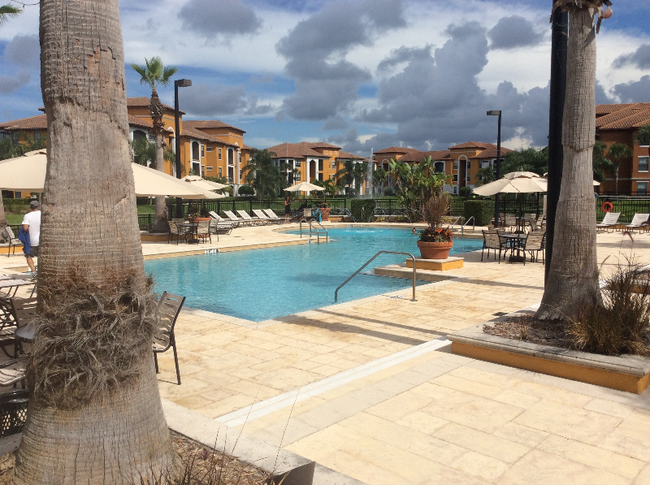 8351-8338 38th St Cir E in Sarasota, FL - Building Photo - Building Photo