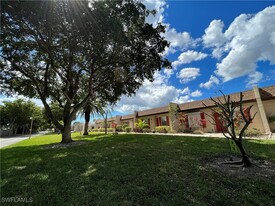 6300 South Pointe Blvd, Unit 222 in Ft. Myers, FL - Building Photo