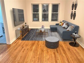 4405 N Kimball Ave, Unit 3F in Chicago, IL - Building Photo - Building Photo