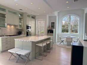 1 Tall Tree Ct in East Hampton, NY - Building Photo - Building Photo
