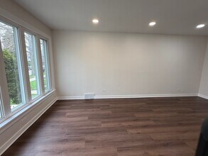 5822 W 64th Pl in Chicago, IL - Building Photo - Building Photo