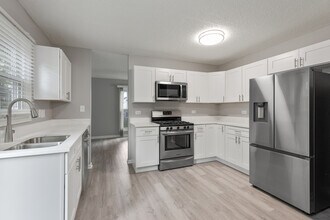 135 Encina Dr in Naperville, IL - Building Photo - Building Photo