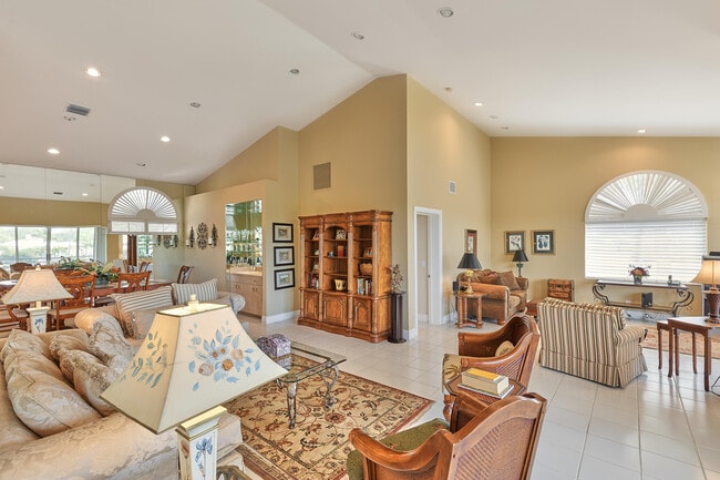 392 Spyglass Way in Jupiter, FL - Building Photo - Building Photo