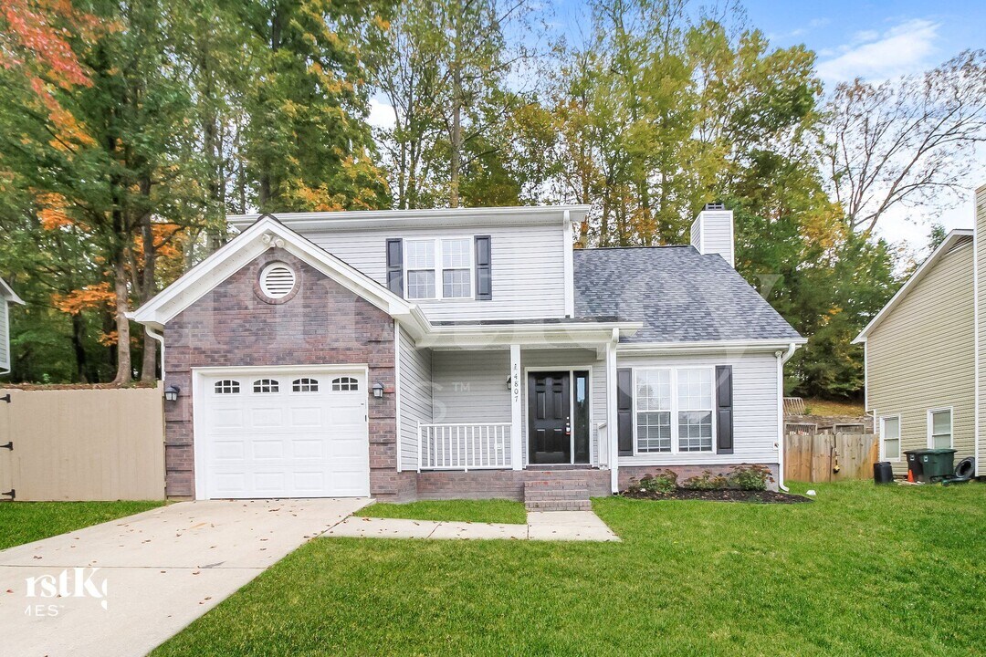 4807 Jessup Grove Rd in Greensboro, NC - Foto de edificio