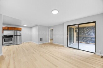 16006 E 14th St in San Leandro, CA - Building Photo - Building Photo