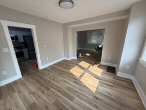 1243 Straka St in Pittsburgh, PA - Building Photo - Building Photo