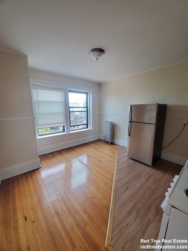 230 Harvard St, Unit 3 in Brookline, MA - Building Photo - Building Photo