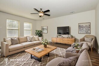 925 Jones St in Greenville, TX - Foto de edificio - Building Photo