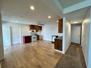 1911 Vernon Rd in Lake Stevens, WA - Building Photo - Building Photo