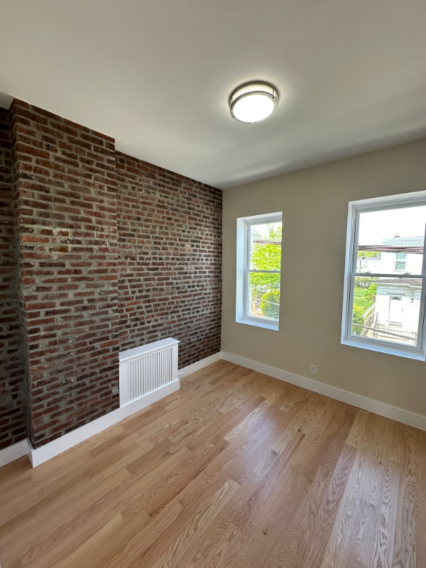 290 Clifton Ave in Staten Island, NY - Foto de edificio - Building Photo