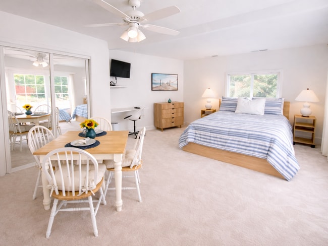 property at 2404 Chatsworth Blvd