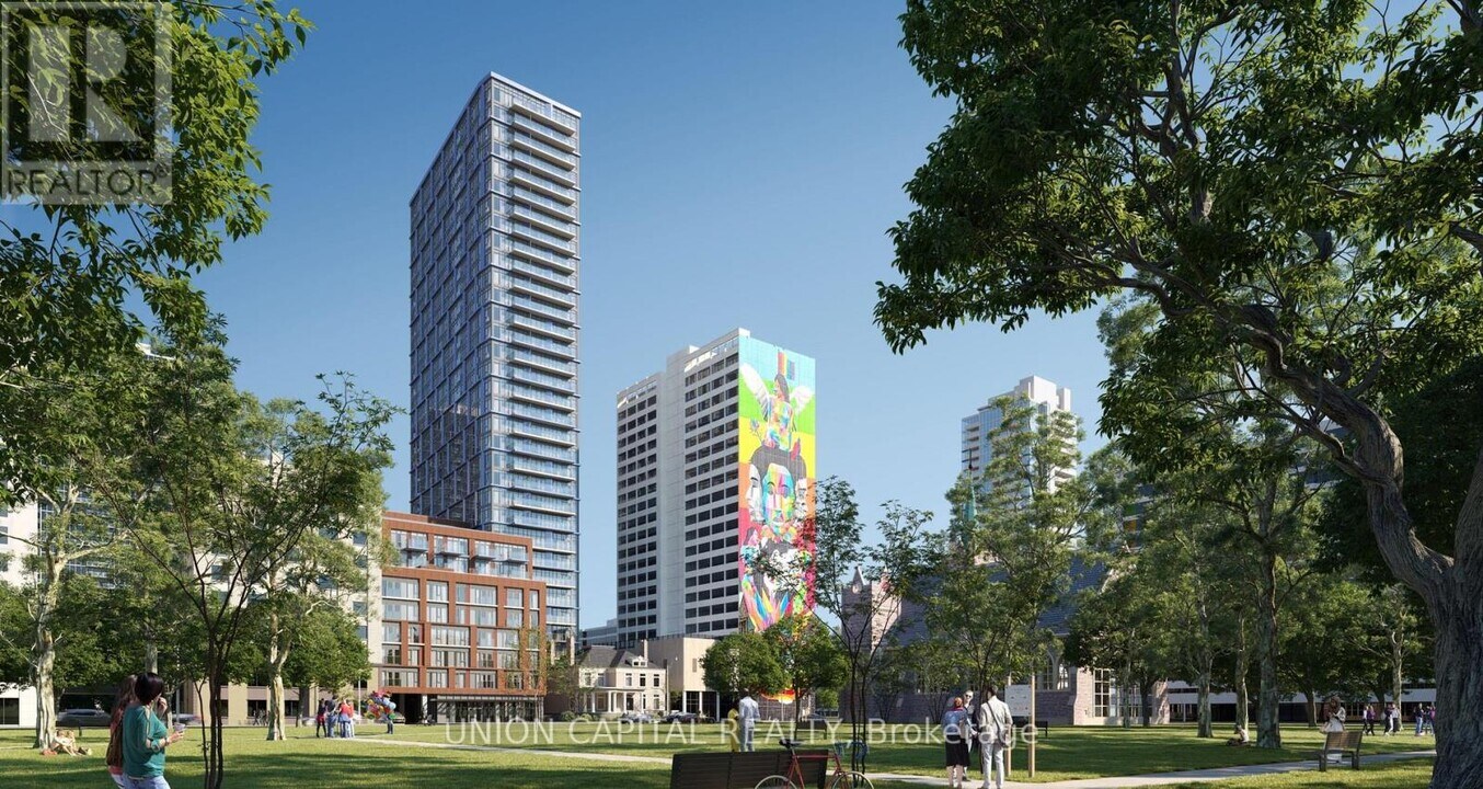 308 Jarvis St in Toronto, ON - Building Photo