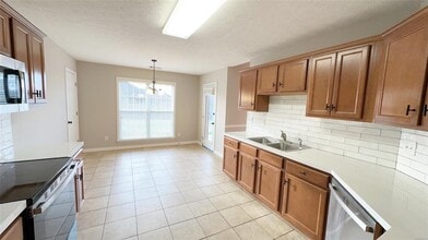 1312 Hallwood Ln in Montgomery, AL - Foto de edificio - Building Photo