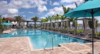 10908 W 32nd Ln in Hialeah, FL - Building Photo