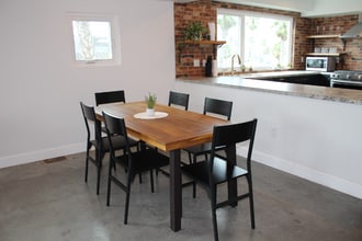 401 N Coast Hwy in Oceanside, CA - Building Photo - Building Photo