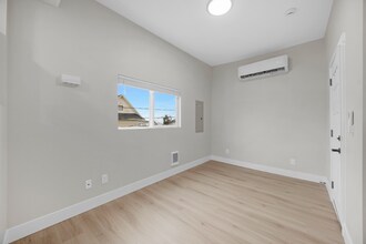 1412 23rd St NE, Unit 4 in Lake Stevens, WA - Foto de edificio - Building Photo