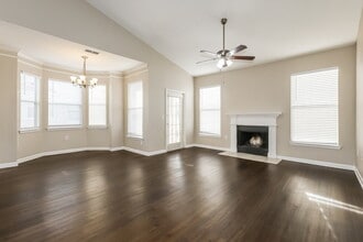 17980 Villa Creek Dr in Tampa, FL - Building Photo - Building Photo
