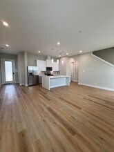 8110 Esther Acres Ln in Houston, TX - Building Photo - Building Photo