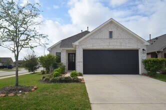 8230 Blue Fish Dr in Cypress, TX - Building Photo - Building Photo