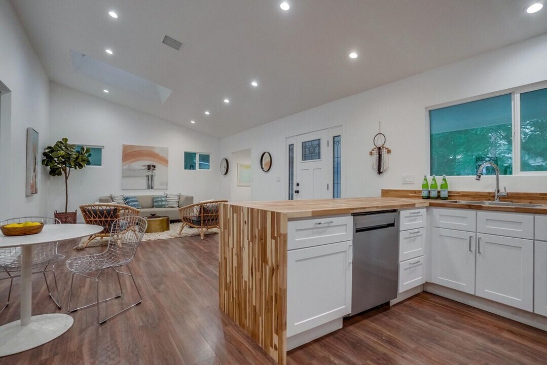 5135 N Eagle Rock Blvd in Los Angeles, CA - Building Photo