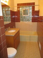2710 S 68th St, Unit 2712 upper in Milwaukee, WI - Building Photo - Building Photo