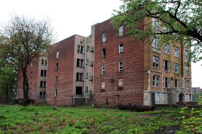 112 N Walnut St in East Orange, NJ - Building Photo - Building Photo