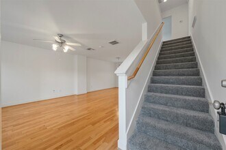 5951 S Loop E in Houston, TX - Building Photo - Building Photo