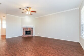 5929 Misty Breeze Dr in Fort Worth, TX - Building Photo - Building Photo