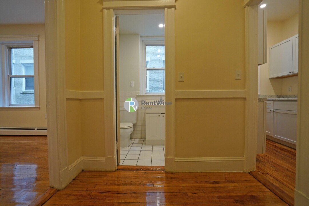 1844 Commonwealth Ave in Boston, MA - Building Photo