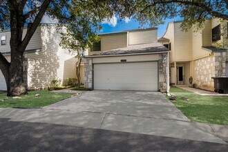 8548 Echo Creek Ln in San Antonio, TX - Building Photo - Building Photo