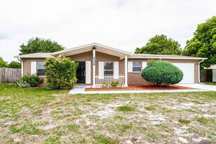 2309 Otis Ave in Deltona, FL - Building Photo