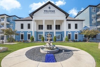 Cypress at Stone Oak in San Antonio, TX - Building Photo - Building Photo