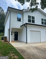 4705 Chariot Dr in Flowery Branch, GA - Building Photo