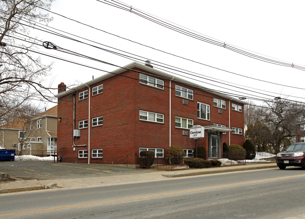 577 South St in Waltham, MA - Foto de edificio