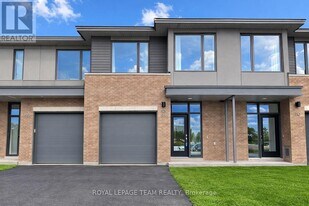 68 Michael Stoqua St in Ottawa, ON - Building Photo