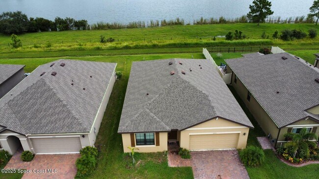 2073 Farmhouse Rd SE in Palm Bay, FL - Building Photo - Building Photo