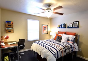 College Park Apartments