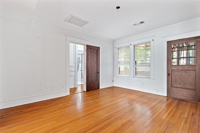 property at 806 Winbern St