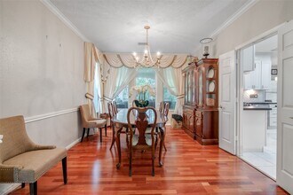 9706 Broadley Dr in Sugar Land, TX - Building Photo - Building Photo
